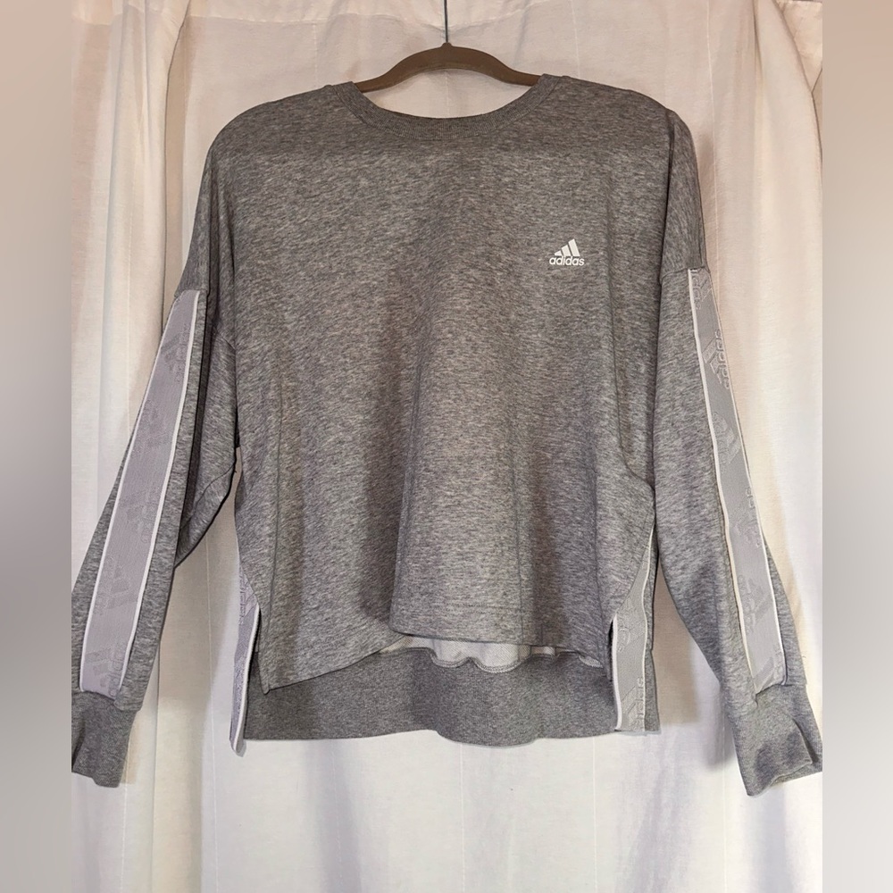 Adidas Hi-low sweater with logo on full sleeves